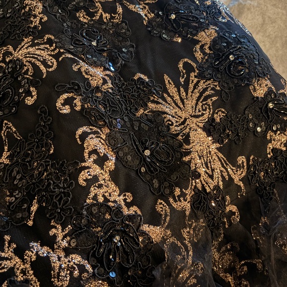 Jovani Elegant Black snd gold Strapless Gown size 12 - Picture 12 of 13